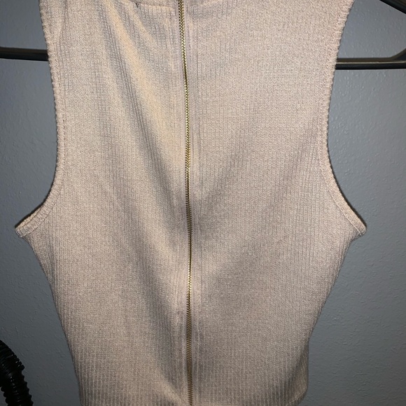 Ribbed knit crop top - Picture 2 of 3